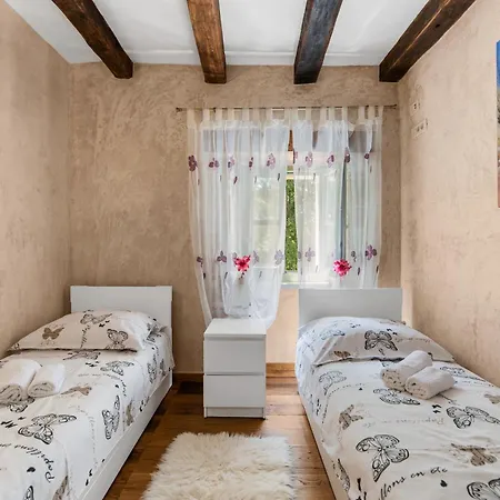 Zvonar Villa *